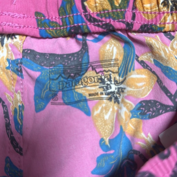 Men’s Patagonia Board Shorts - Pink Floral / Small - Picture 3 of 5